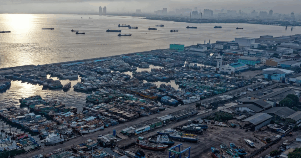This image has an empty alt attribute; its file name is Jakarta-Sinking-City-1-1024x538.png